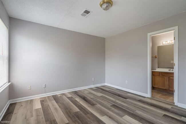 Building Photo - 3 br, 2.5 bath House - 7981 Marsha Woods D...