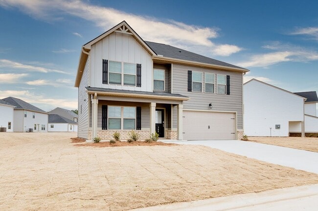 Building Photo - COMING SOON - Beautiful Fountain Inn home!  RARE FIND – Spacious 5 Bedroom Home with 1 Month FREE...