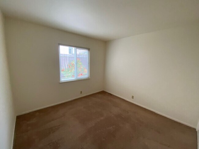 Building Photo - 306 Lobos Ave