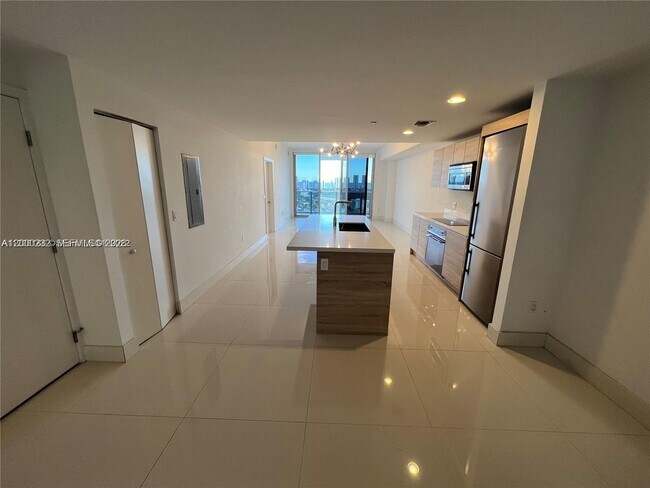 Building Photo - 16385 Biscayne Blvd