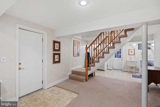 Building Photo - 5201 Brookeway Dr