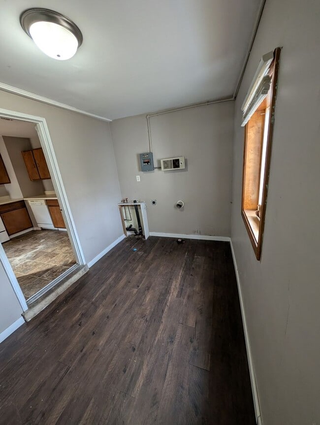 Building Photo - 7 Garnet Ct