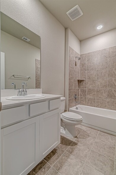 Building Photo - 337 Edmund Ln