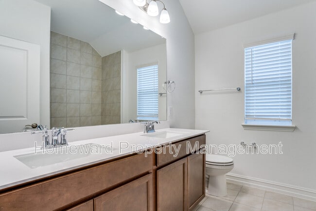 Building Photo - 3617 Cadogan St