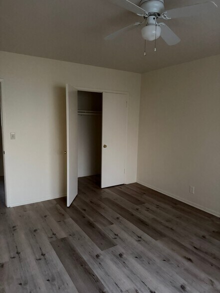 Building Photo - 918 W Huntington Dr