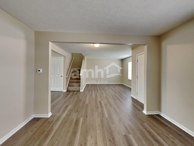 Building Photo - 10825 Spring Green Dr