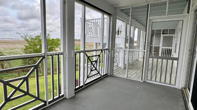 Building Photo - LEASING SPECIAL - Ask about our 1 month Re...