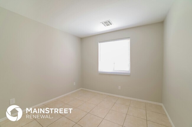 Building Photo - 2214 S 114th Ln