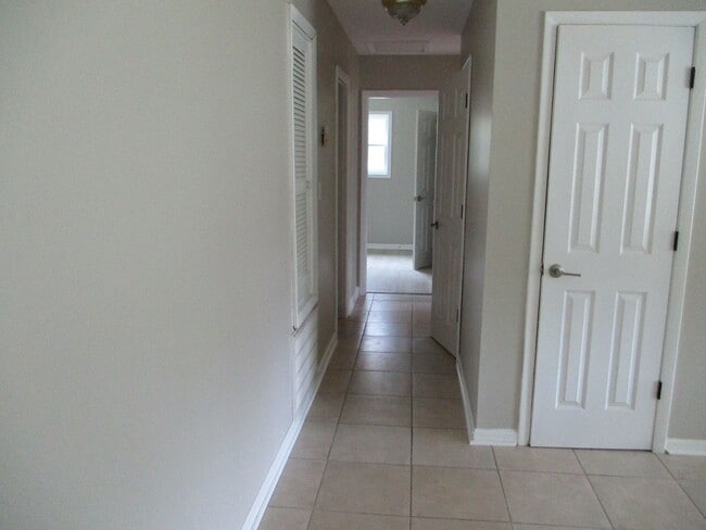 Building Photo - Updated 4 Bedroom Ranch in South Augusta