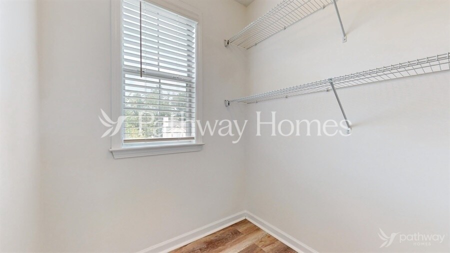 Building Photo - 10891 Knotty Pine Pl