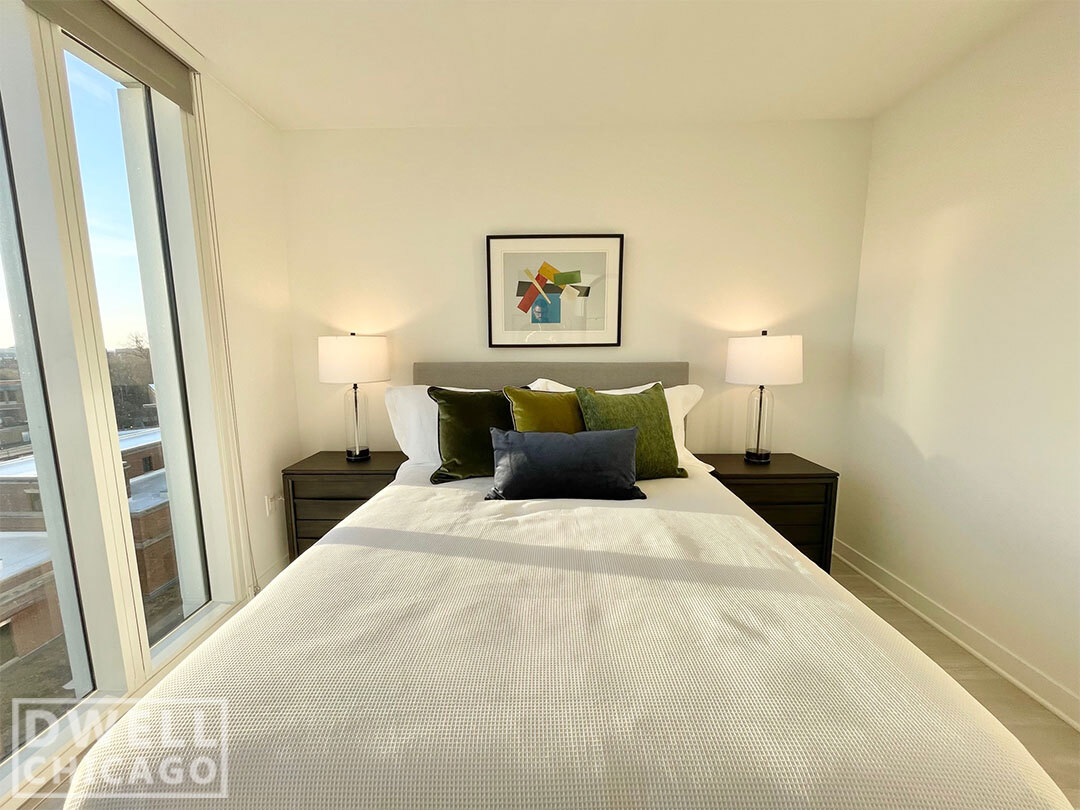 Building Photo - 2337 N Lincoln Ave