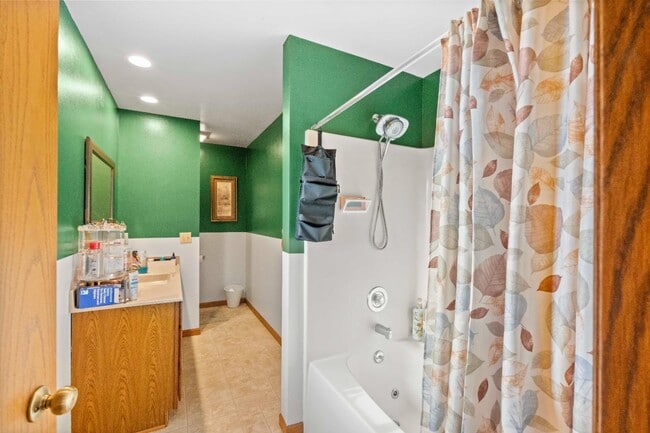 Building Photo - 1853 Wallinford Dr