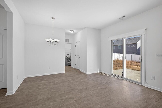 Building Photo - 3625 Tule Spring St