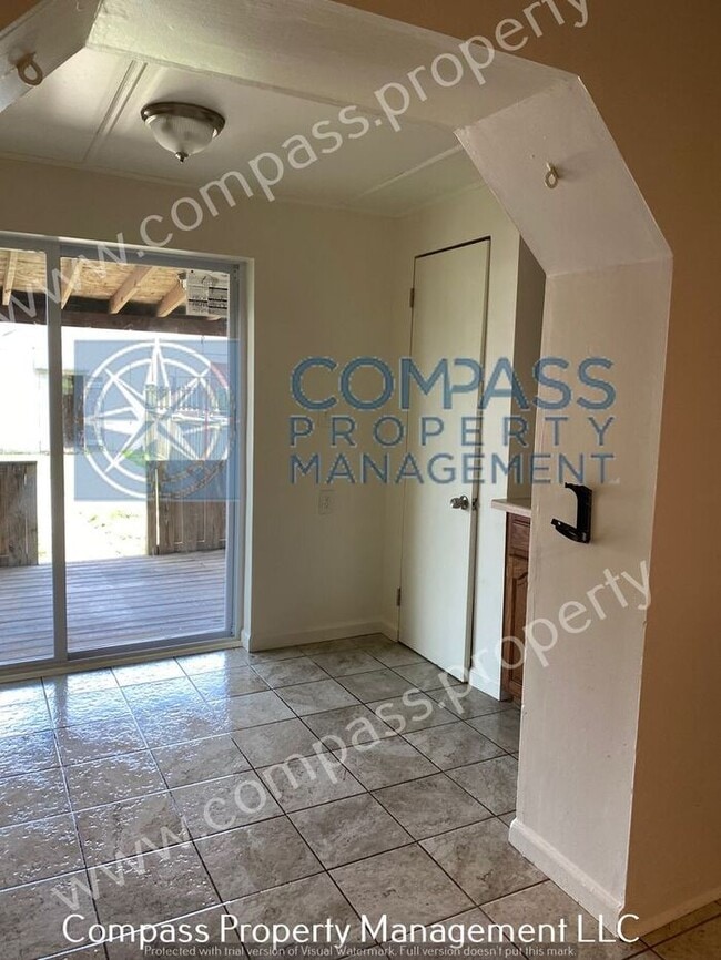 Building Photo - $1,695 - 3 Bed, 2 Bath - West End - Coates...