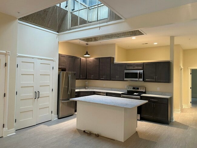 Building Photo - 408 S Superior St