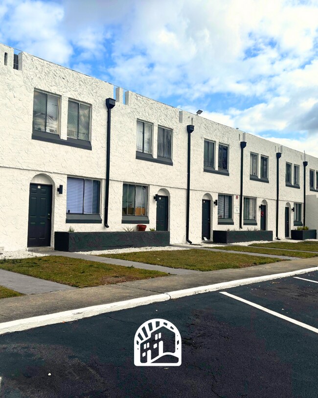Building Photo - 5708 Justina Terrace