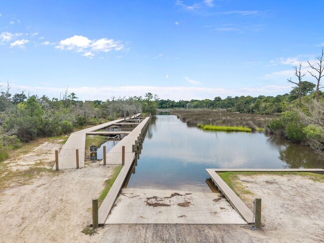 Building Photo - Welcome to Stateside!