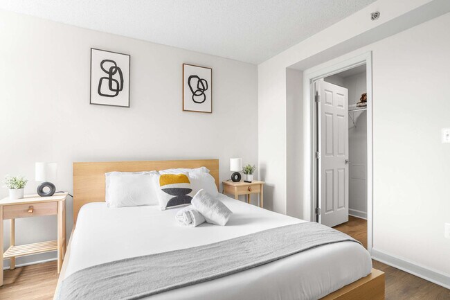 Building Photo - 801 15th St S