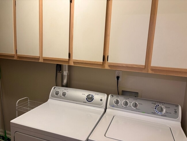 Building Photo - 2 Bedroom 2.5 Bath Home in Kitty Hawk $2150/mo