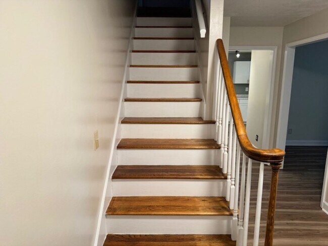 Building Photo - 200 Snead Rd