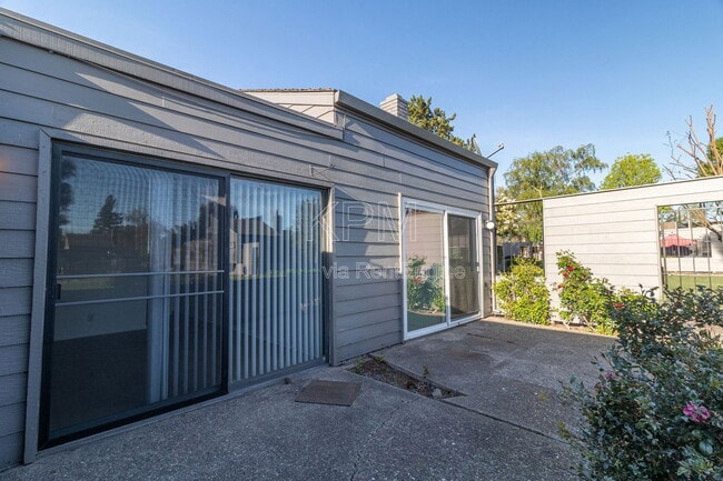 Building Photo - 3630 Mill Springs Dr