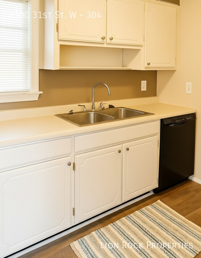 Building Photo - 8300 W 31st St