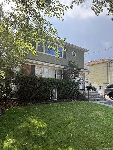 Primary Photo - 441 Atlantic Ave