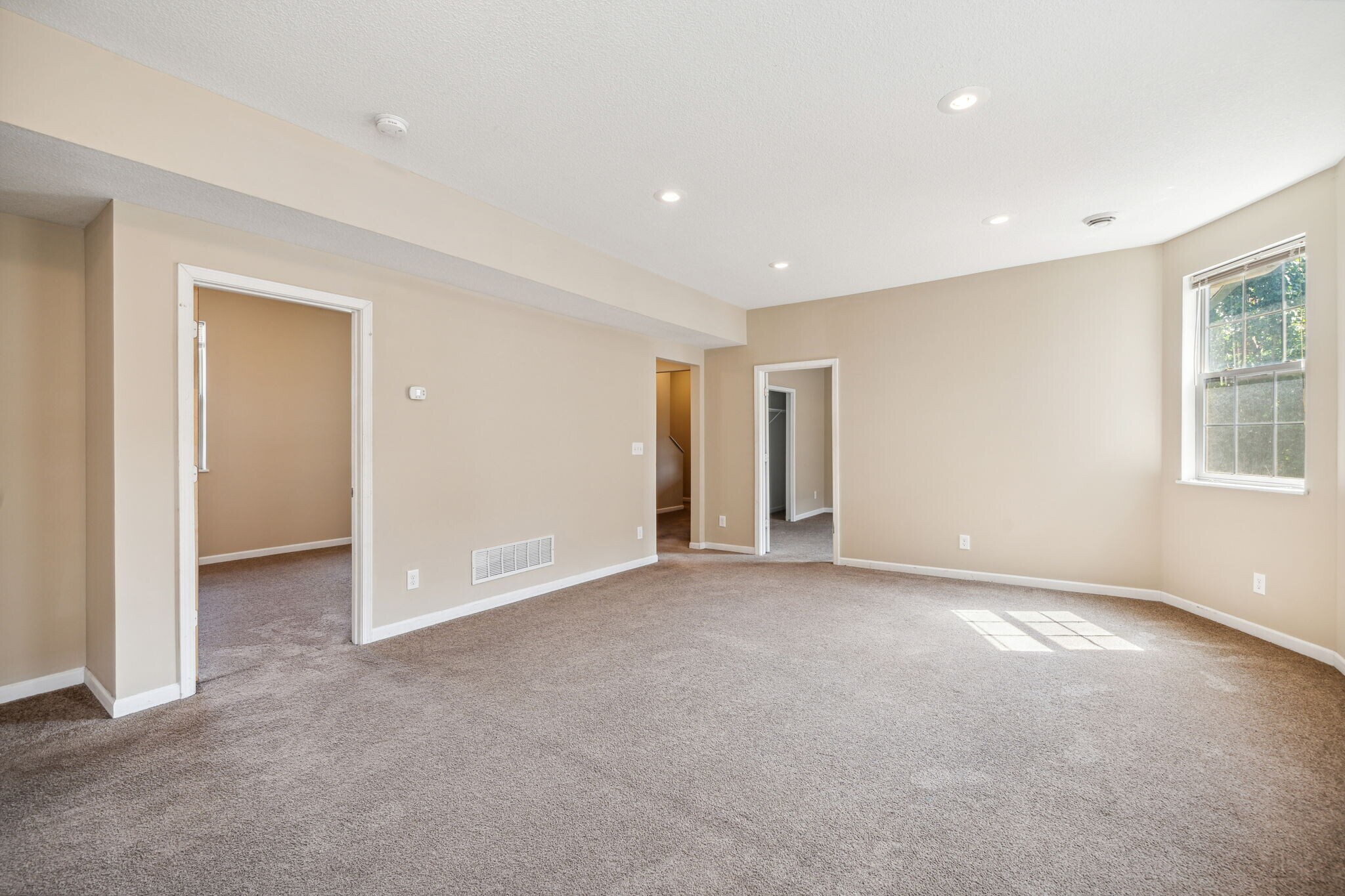 Building Photo - 3212 Pillsbury Ave S