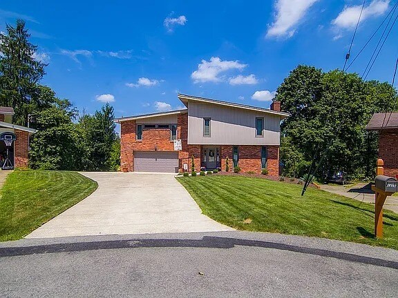 Primary Photo - 1415 Jamie Dr