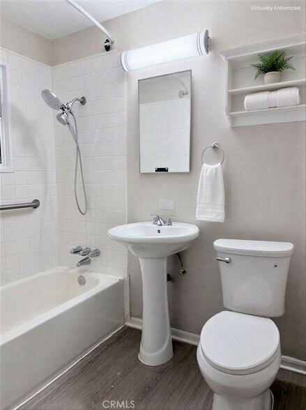 Building Photo - 1542 E Woodbury Rd