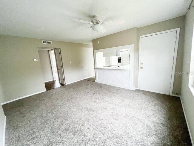 Building Photo - 1000 S Semoran Blvd