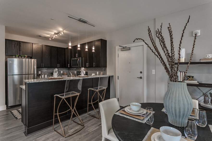 Modern Kitchen with Wood Floors & Stainless Steel Appliances - Flats on 4th