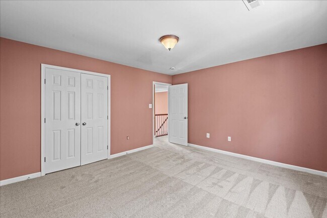 Building Photo - CLOSE TO I-95 & QUANTICO!