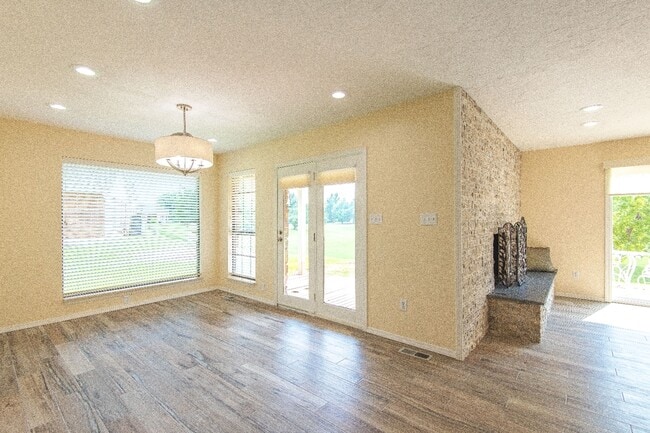 Building Photo - 613 Doe Trail