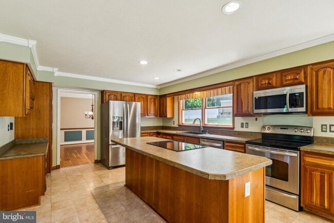 Building Photo - 478 Mountain Rd