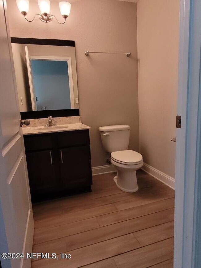 Building Photo - 4860 Red Egret Dr