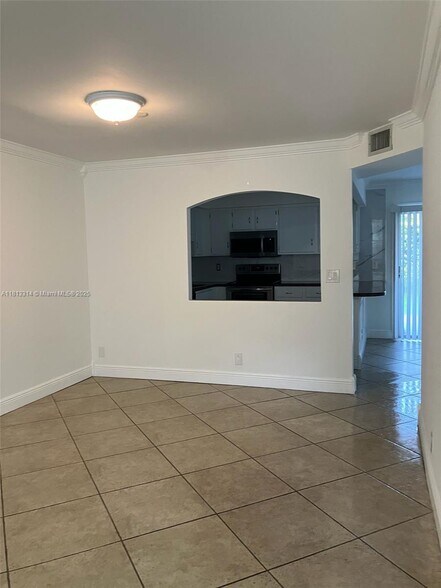 Building Photo - 1303 Partridge Close