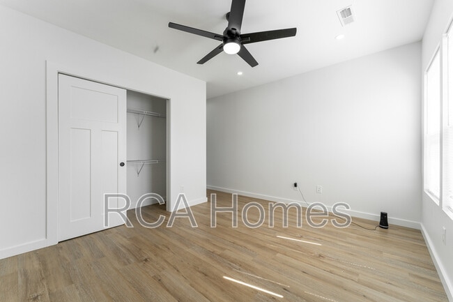 Building Photo - 849 N Rural St