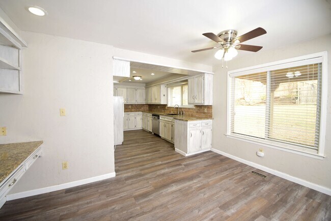 Building Photo - 7811 South College Ave E