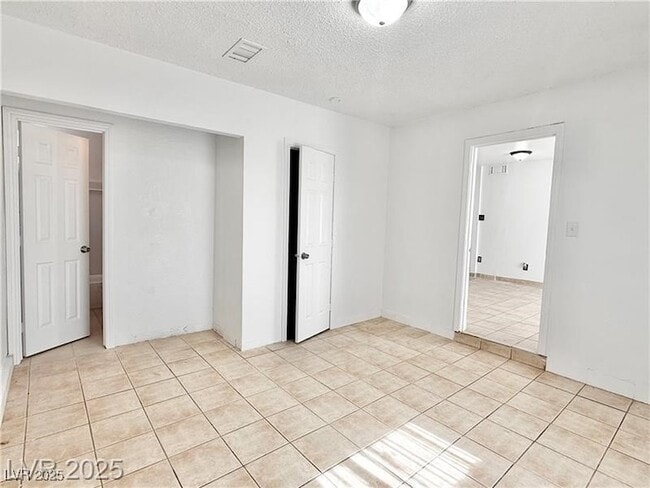 Building Photo - 3209 El Morro Ave