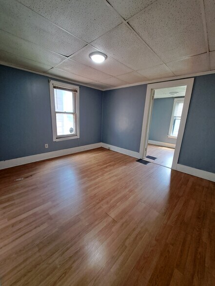 Building Photo - 852 8th Ave