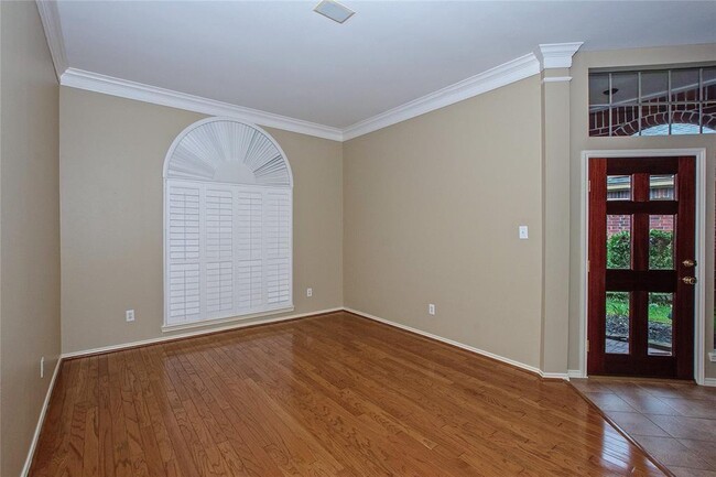 Building Photo - 7718 Trophy Pl Dr