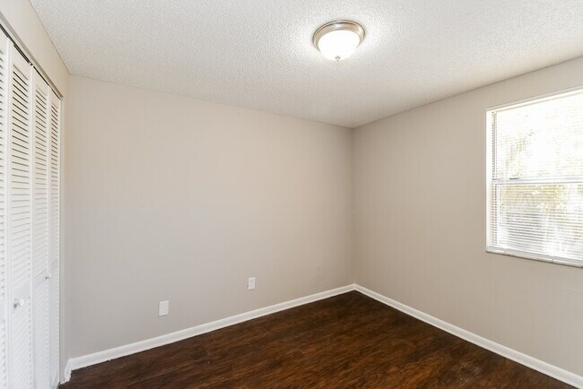 Building Photo - 7651 McCowan Dr