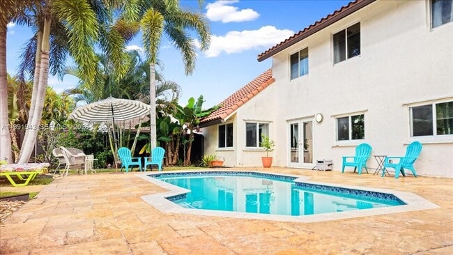 Building Photo - 2560 Bass Way