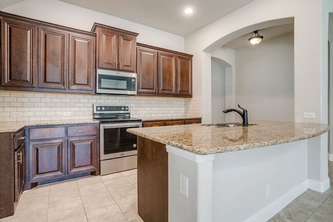 Building Photo - Amazing 3 Bed, 2 Bath Rental Available in the Highly Desirable Live Oak Creek- WSISD- 76108
