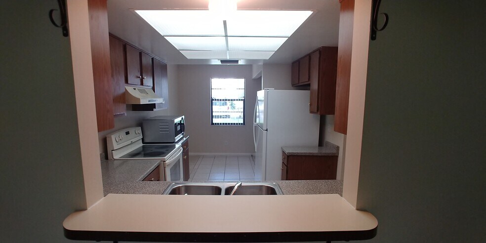 Building Photo - 2517 S 17th St