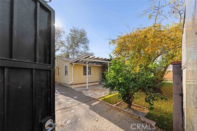 Building Photo - 19148 Saticoy St