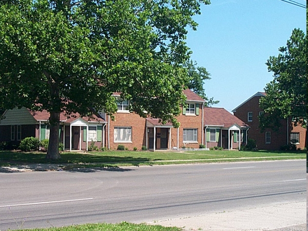 Building Photo - Leavitt Homes