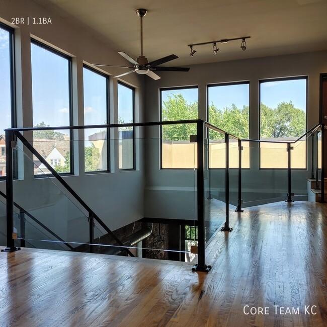 Building Photo - Stunning 2,000 sqft Loft For Rent in the C...