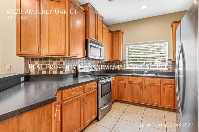 Building Photo - 4528 Amberly Oaks Ct